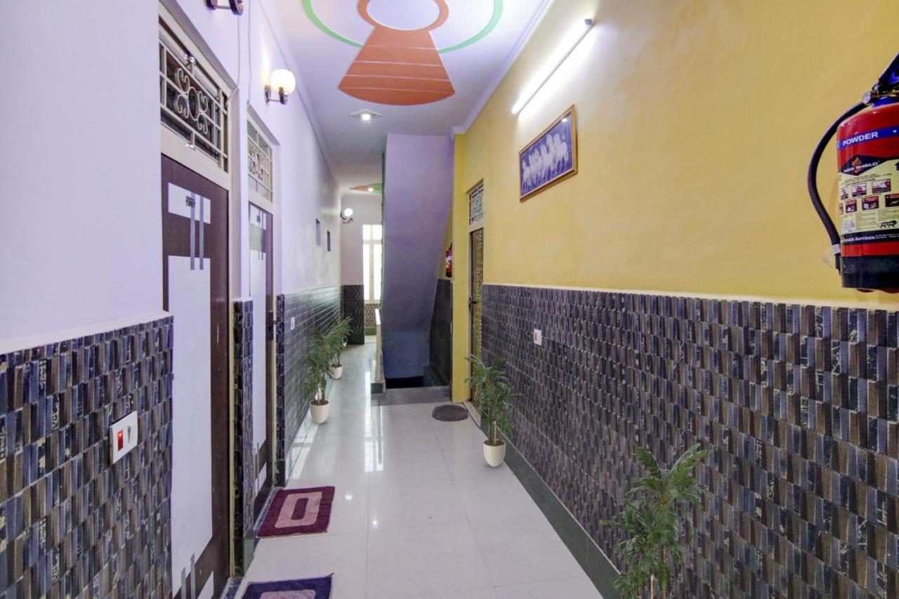 דלהי Hotel O S Palace Near Samaypur Badli Metro Station מראה חיצוני תמונה