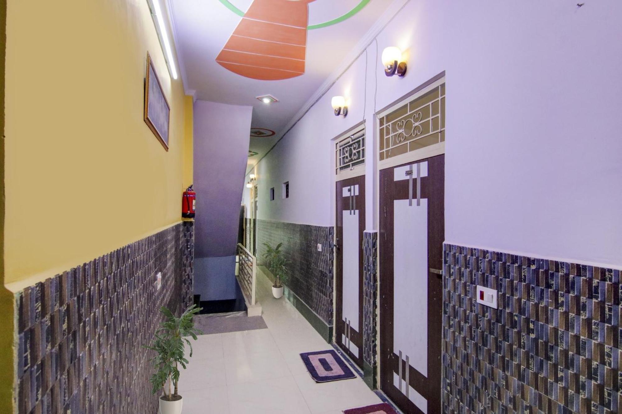 דלהי Hotel O S Palace Near Samaypur Badli Metro Station מראה חיצוני תמונה